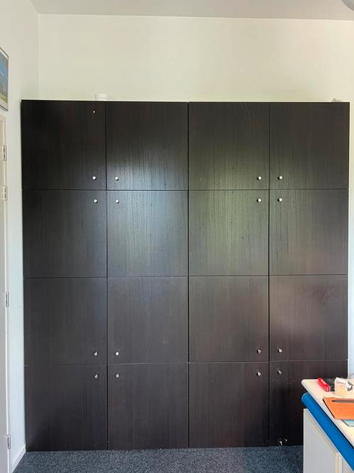 Donkerbruine kast van IKEA, Huis en Inrichting, Kasten | Overige, Gebruikt, Ophalen