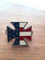 Maltezer Kruis Amerikaanse Vlag Pin, Ophalen, Zo goed als nieuw, Speldje of Pin