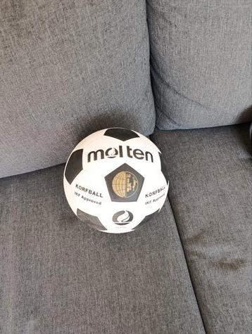 Molten Korfbal IKF Approved beschikbaar voor biedingen