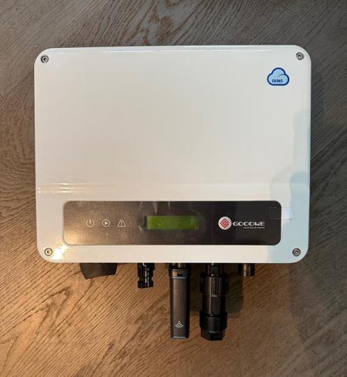GoodWe omvormer GW-1500-XS, Doe-het-zelf en Verbouw, Overige Doe-het-zelf en Verbouw, Zo goed als nieuw, Ophalen