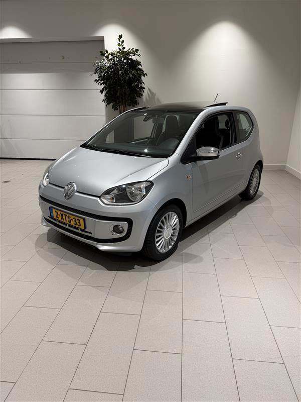 Volkswagen up! 1.0 55KW/75PK 5-DRS 2014 Grijs, Auto's, Volkswagen, Particulier, up!, ABS, Airbags, Airconditioning, Alarm, Bluetooth