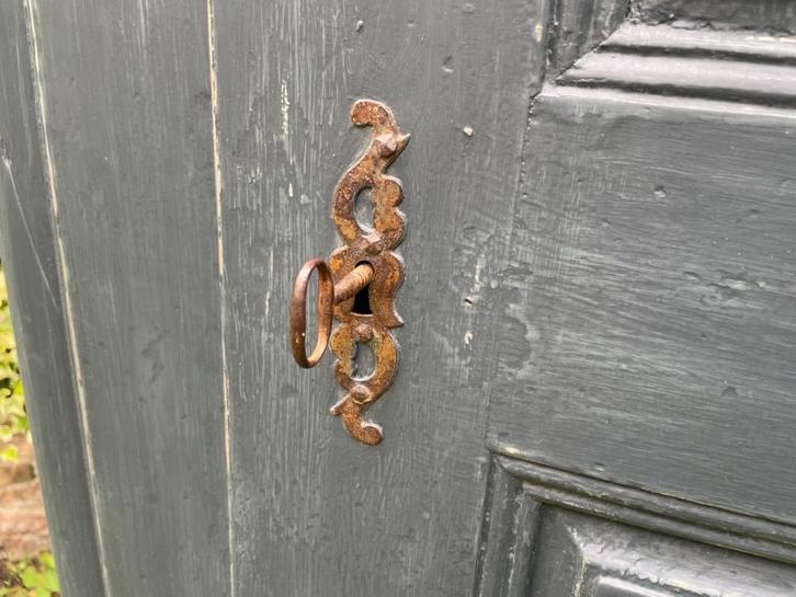 18e eeuws Schitterende Kast Keukenkast Legkast Garderobekast, Antiek en Kunst, Antiek | Woonaccessoires, Ophalen of Verzenden