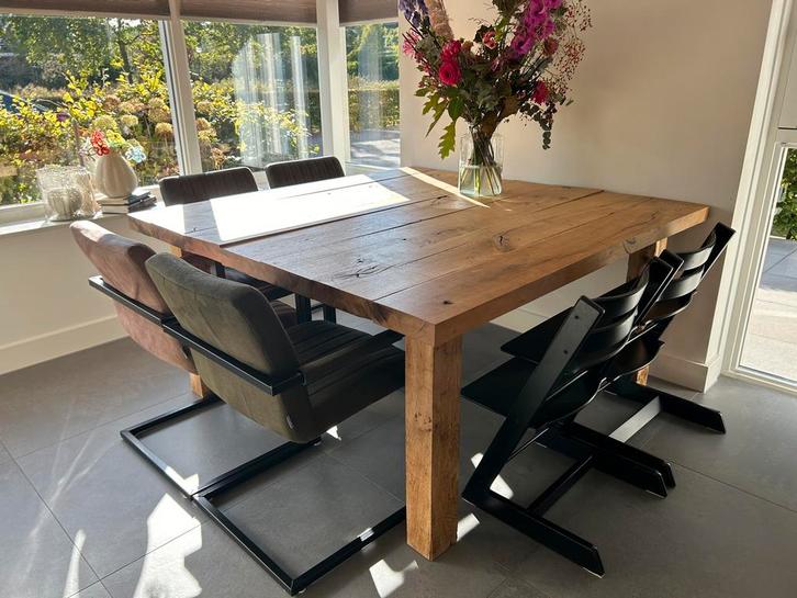Robuuste massief eiken eettafel + stoelen, Antiek en Kunst, Antiek | Meubels | Tafels, Ophalen