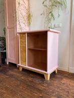 Vintage kastje met gerookt glas upcycle, Huis en Inrichting, Kasten | Dressoirs, Ophalen, Met deur(en), 50 tot 100 cm, 25 tot 50 cm