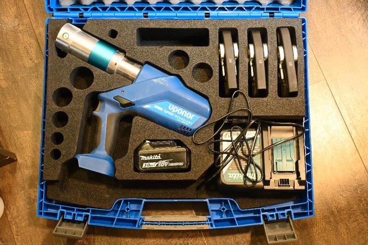 Uponor Accu Persmachine UP110 + Factuur  6-9-25, Auto diversen, Autogereedschap, Zo goed als nieuw, Ophalen of Verzenden