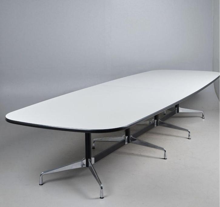 Vitra Eames Segmented Table Wit 420 cm, Huis en Inrichting, Tafels | Eettafels, Nieuw, 100 tot 150 cm, 200 cm of meer, Kunststof