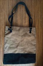 Suède tas, Sieraden, Tassen en Uiterlijk, Tassen | Schoudertassen, Ophalen of Verzenden, Zo goed als nieuw