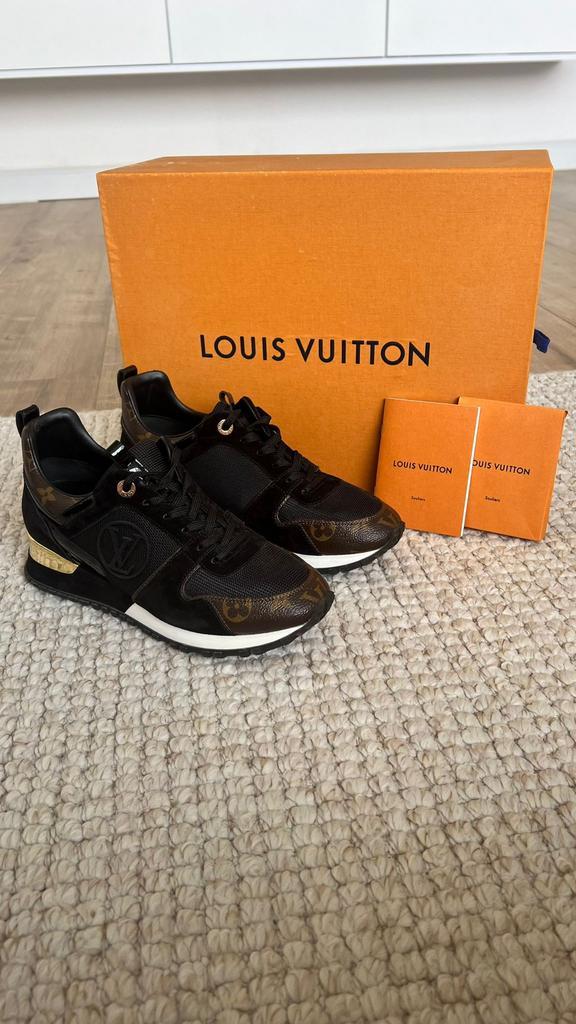 Louis Vuitton Sneakers Run Away Trainers - Maat 38, Kleding | Dames, Schoenen, Zo goed als nieuw, Sneakers of Gympen, Zwart, Ophalen