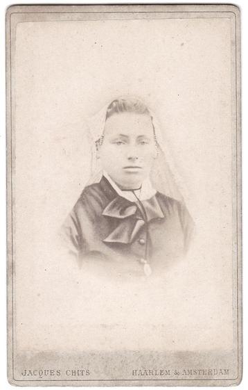 CDV Vrouw Klederdracht - Foto Chits Haarlem Amsterdam beschikbaar voor biedingen
