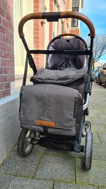 Kinderwagen Mutsy Igo Urban Nomad Dark Grey met veel extra’s