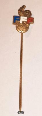 Vintage emaille steek speld Franse Voetbalbond FFF, Ophalen of Verzenden, Gebruikt, Sport, Speldje of Pin