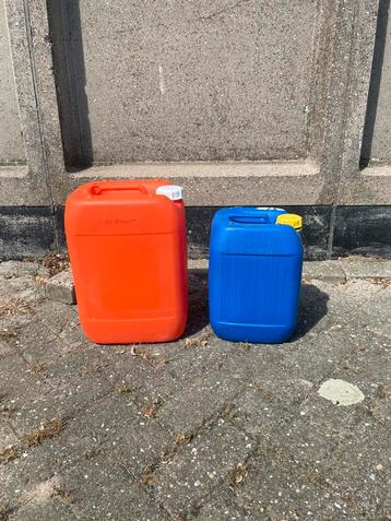 Jerrycan 10 liter 20 liter beschikbaar voor biedingen