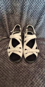 Durea sandalen wit, Kleding | Dames, Schoenen, Ophalen of Verzenden, Zo goed als nieuw, Wit, Sandalen of Muiltjes