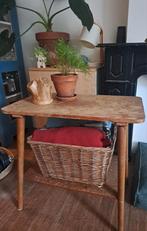 Mid-century skandi retro tafeltje, Huis en Inrichting, Tafels | Sidetables, Ophalen, Gebruikt, 25 tot 50 cm, Rond