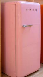 Roze smeg koelkast, Witgoed en Apparatuur, Koelkasten en IJskasten, 200 liter of meer, Zo goed als nieuw, Met vriesvak, 160 cm of meer