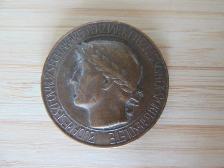 KTSE sportpenning 1929 1941 "1941. Nov. 30. II. Díj" (35mm), Postzegels en Munten, Penningen en Medailles, Brons, Buitenland, Verzenden