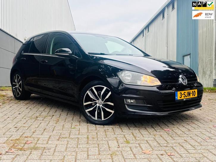 Volkswagen Golf 1.4 TSI Highline Sport NIEUWE APK, Auto's, Volkswagen, Bedrijf, Te koop, Golf, ABS, Airbags, Airconditioning, Alarm
