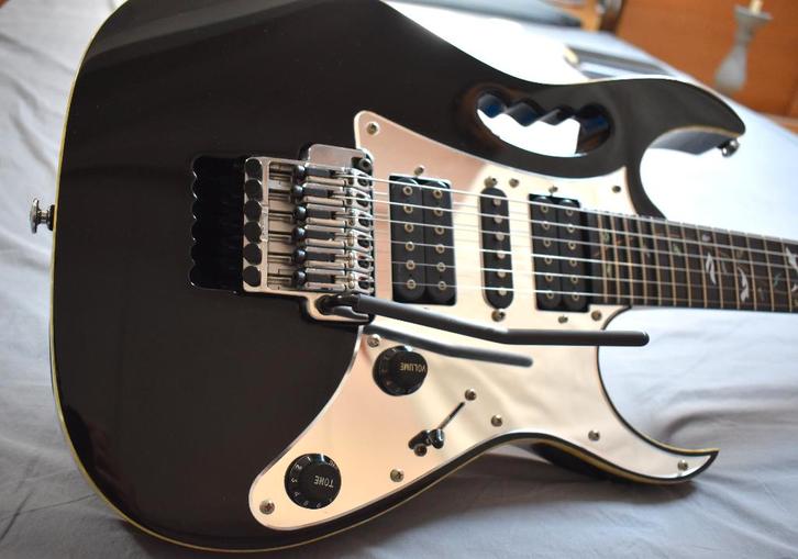 Ibanez JEM77VBK Steve Vai Signature – Team J. Craft Japan, Muziek en Instrumenten, Snaarinstrumenten | Gitaren | Elektrisch, Zo goed als nieuw