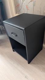 Nachtkastje zo goed als nieuw, Huis en Inrichting, Ophalen, Zo goed als nieuw, Hout, 55 tot 70 cm