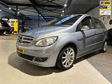 Mercedes-Benz B-klasse 200/Leder/Xenon/Navi/Camera/Dealer on beschikbaar voor biedingen