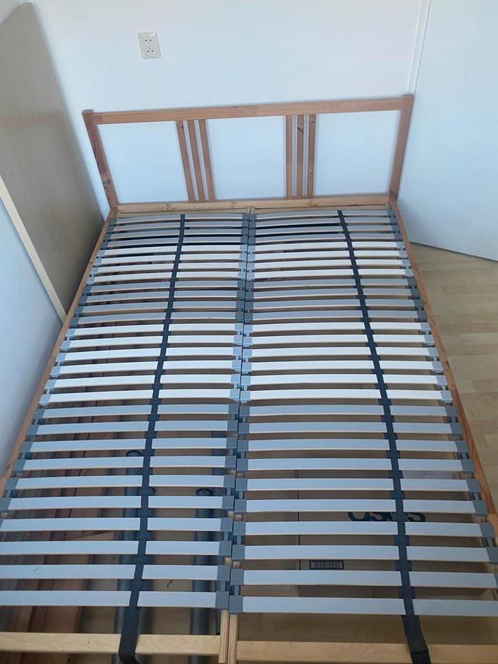 Twijfelaar IKEA Bedframe, Huis en Inrichting, Slaapkamer | Bedden, Gebruikt, Twijfelaar, 140 cm, Hout, Ophalen