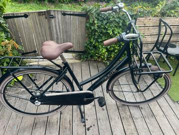 Zwarte 28 inch omafiets. Merk RAAKS. 3 versnellingen. beschikbaar voor biedingen