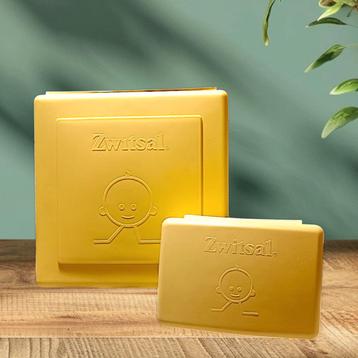 Retro Zwitsal bijdehandjes + zeepdoosje. Jaren 70. beschikbaar voor biedingen