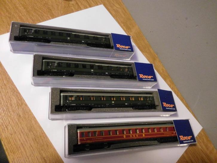 Roco N 4 sneltrein rijtuigen, Hobby en Vrije tijd, Modeltreinen | N-Spoor, Nieuw, Wagon, Gelijkstroom, Roco, Ophalen of Verzenden