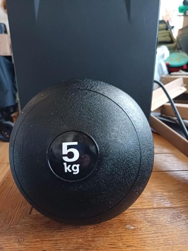 Gewichtbal / Medicijnbal 5kg, Sport en Fitness, Fitnessmaterialen, Gebruikt, Medicijnbal, Armen, Benen, Buik, Rug, Ophalen of Verzenden