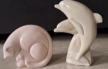 Zware beelden van speksteen.Dolfijn, kat / poes. Los te koop beschikbaar voor biedingen