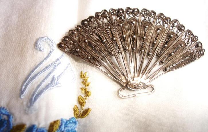 ﻿ANTIEK ZEEUWSE WAAIER BROCHE FILIGRAIN ZILVER - wvq, Sieraden, Tassen en Uiterlijk, Antieke sieraden, Broche, Zilver, Verzenden