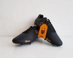 Dores Alpha Black - Voetbal schoenen - UK7 - Nieuw - Maat 41, Ophalen of Verzenden, Nieuw, Schoenen