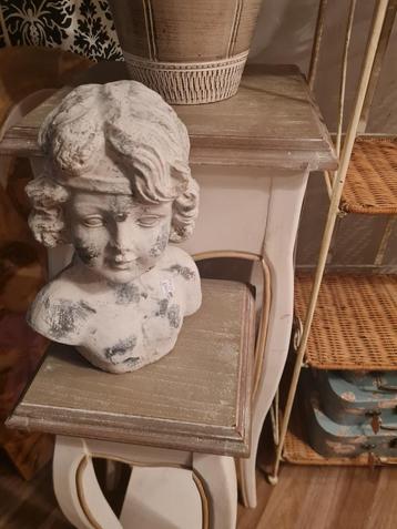 Nieuw stenen borstbeeld beschikbaar voor biedingen