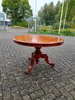 Mooie klein model noten eettafel / salontafel, Antiek en Kunst, Antiek | Meubels | Tafels, Ophalen