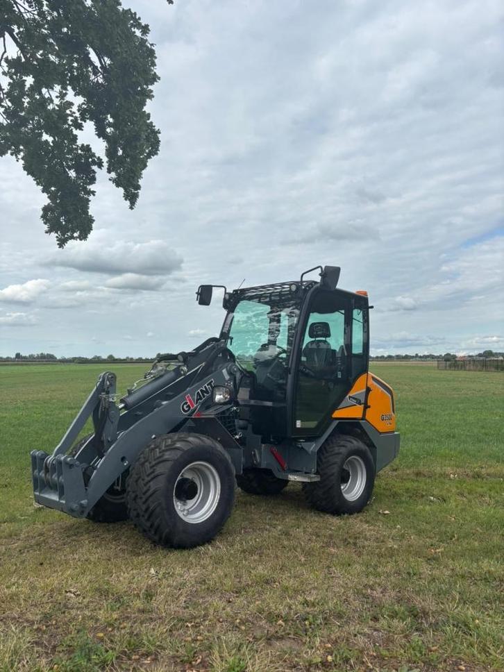 Giant g3500extra mini shovel, Zakelijke goederen, Machines en Bouw | Kranen en Graafmachines, Wiellader of Shovel, Ophalen of Verzenden