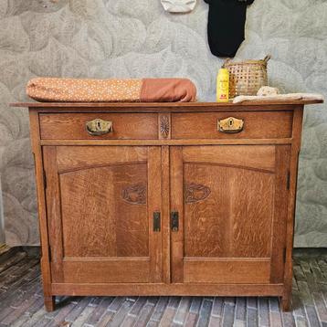 Mooie eikenhouten vintage commode/dressior  beschikbaar voor biedingen