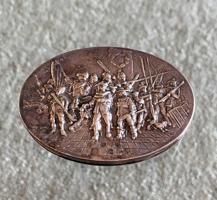 Verzilverd Zilpla 90 Poederdoos Vintage Rembrandt Nachtwacht, Antiek en Kunst, Antiek | Goud en Zilver, Ophalen of Verzenden