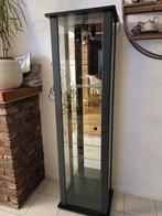 Zwarte vitrinekast met lampje in, Huis en Inrichting, Ophalen, Glas, 50 tot 100 cm, 150 tot 200 cm