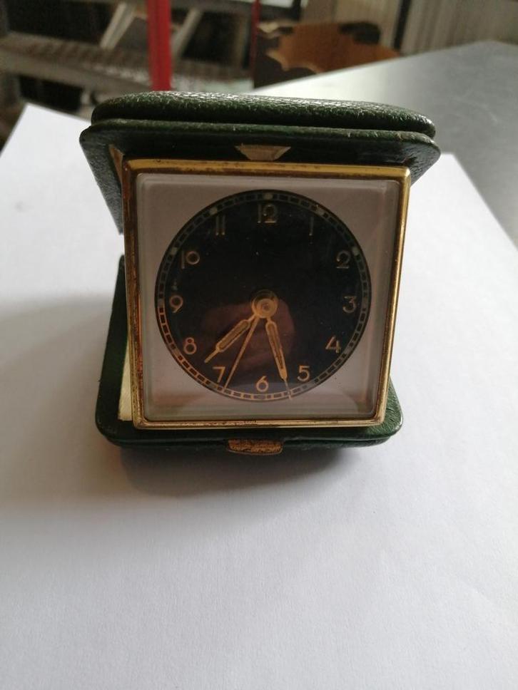 Prachtig oud jaren 60 zwitsers? Reiswekker mooie staat., Antiek en Kunst, Antiek | Klokken, Ophalen of Verzenden