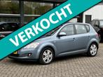 Kia Cee'd 1.4 X-ecutive Airco 5 deurs Trekhaak NAP APK !, Auto's, Kia, Te koop, Benzine, 550 kg, Hatchback