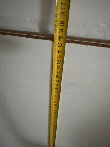 Twee wandpanelen te koop beschikbaar voor biedingen