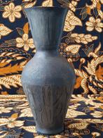 Mooie zware antieke Oosterse vaas van ijzer en zilver., Ophalen of Verzenden