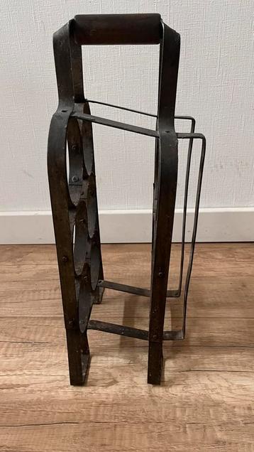 Rustiek ijzeren flessenrek - Uitstekende staat! beschikbaar voor biedingen