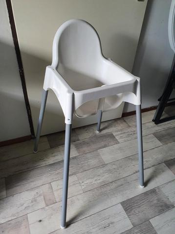 GRATIS IKEA EETSTOEL beschikbaar voor biedingen