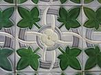35 stuks jugendstil wandtegels, afbeelding klimop in relief, Antiek en Kunst, Ophalen