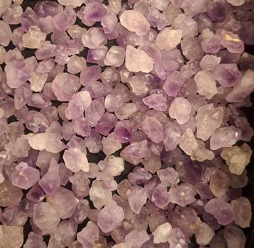 Actie! 50 voor €15 Amethist clustertjes / roosjes edelsteen  beschikbaar voor biedingen