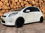 Toyota Yaris 1.8 16V Vvt-i 5DR TS 2010 Parelmoer wit, leer, Voorwielaandrijving, 4 cilinders, 1095 kg, 133 pk