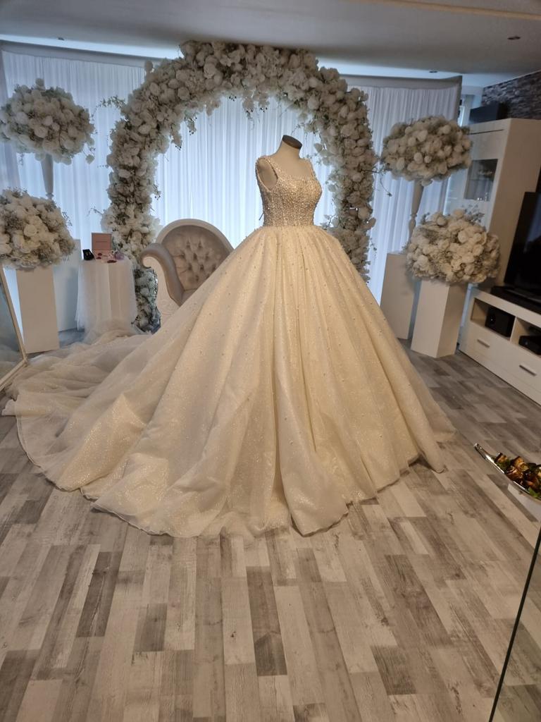 Prachtige bruidsjurk te koop/huur, Ophalen of Verzenden, Zo goed als nieuw, Wit, Trouwjurk