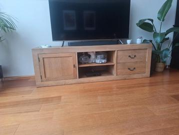 Leuk eikenhouten tv meubel beschikbaar voor biedingen
