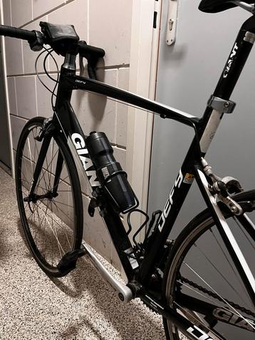 Giant racing bike beschikbaar voor biedingen